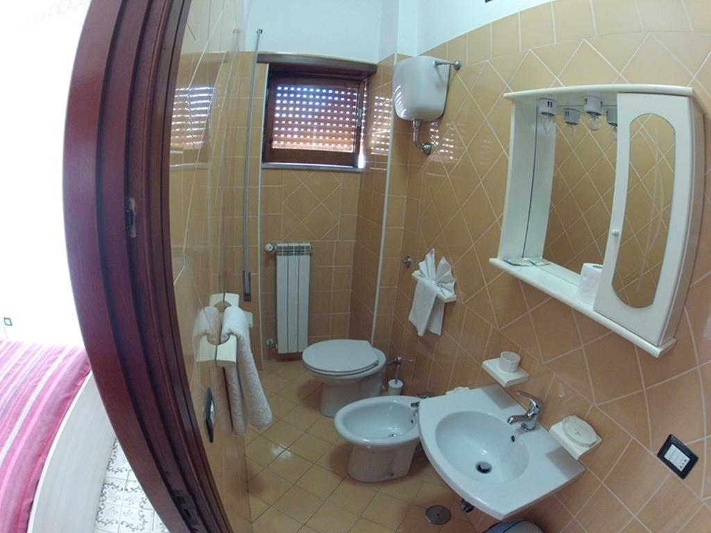 Hotel Aurora สกาอูรี ภายนอก รูปภาพ